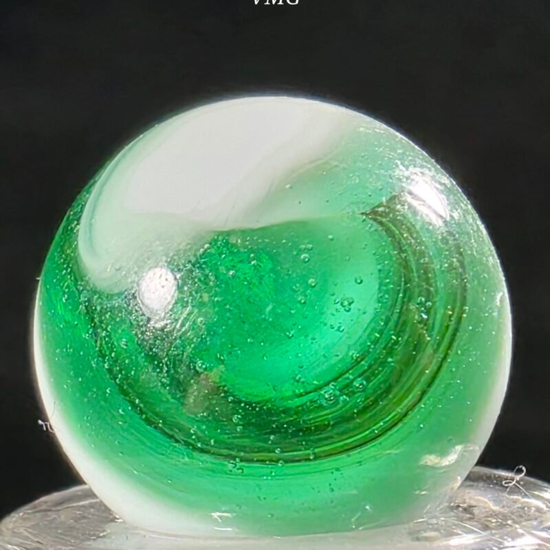 Akro Onyx Corkscrew w/ Oxblood .62 Wet Mint