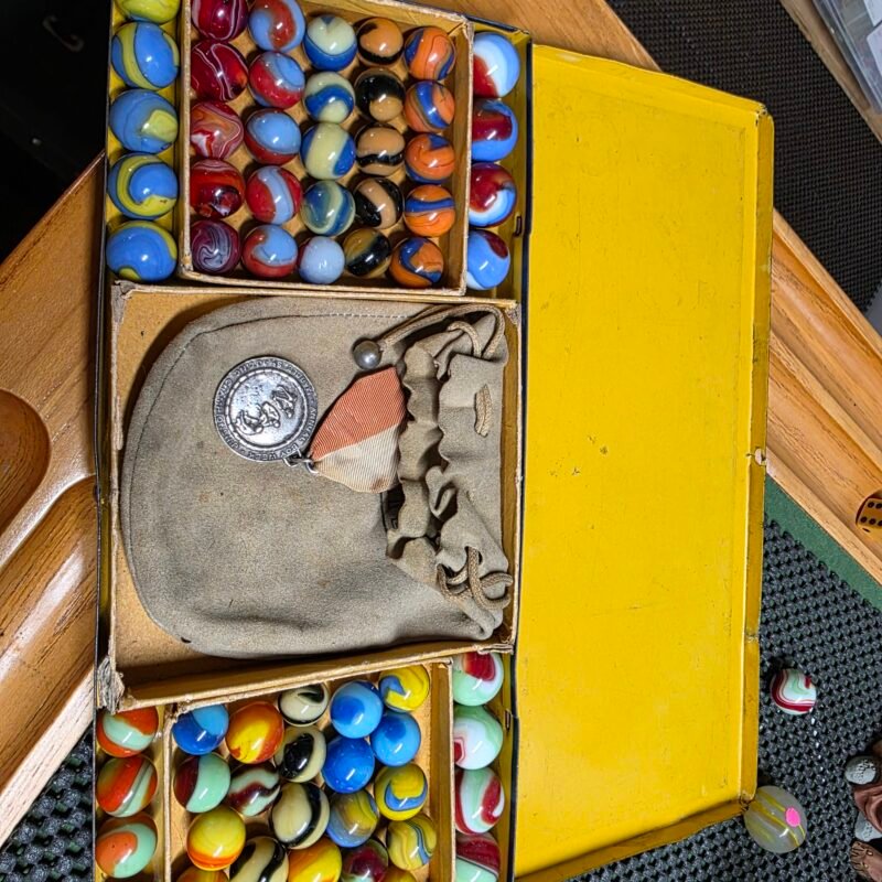 Akro 200 Tin Set with Bag and Medal